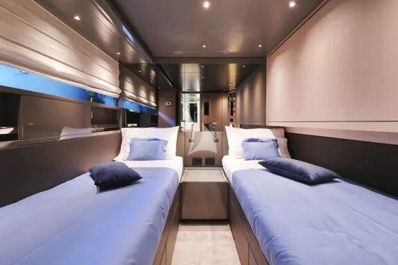 Covertible cabin