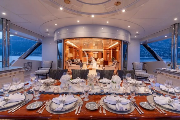 Bridge Deck dining facing Forward