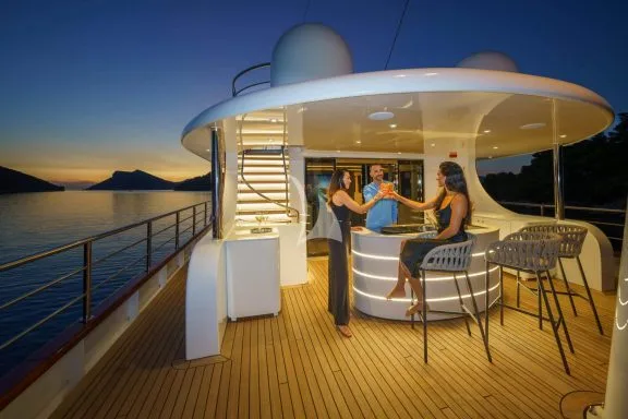 Cocktail bar