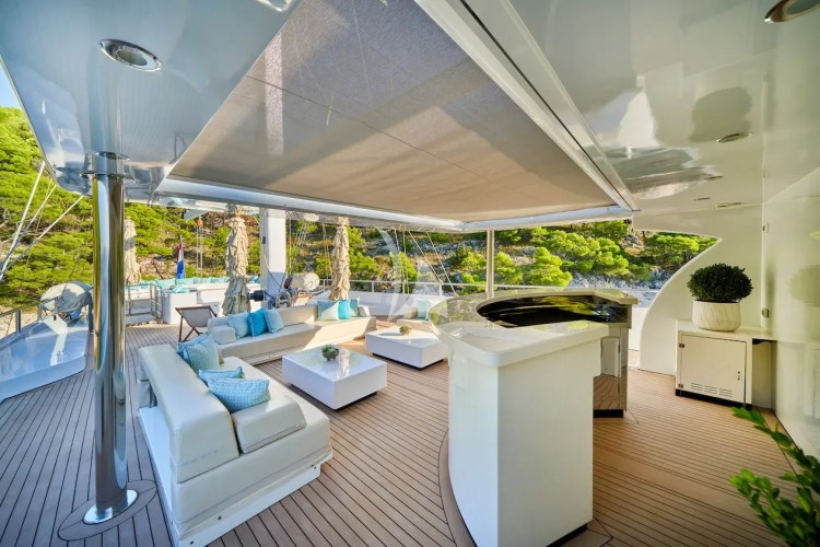 deck lounging area