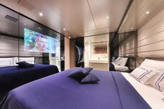 Double cabin