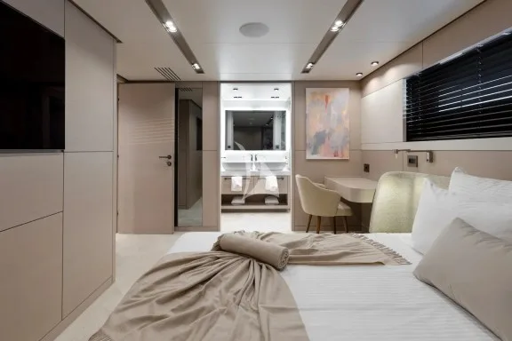 Double Cabin