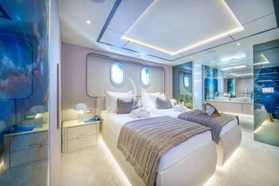 Twin guest suite