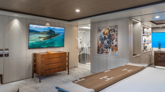 REVERIE Master Suite