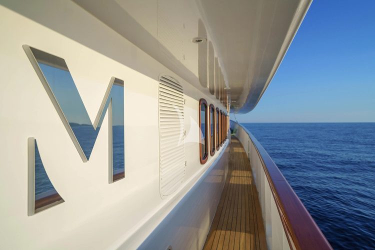 Side deck