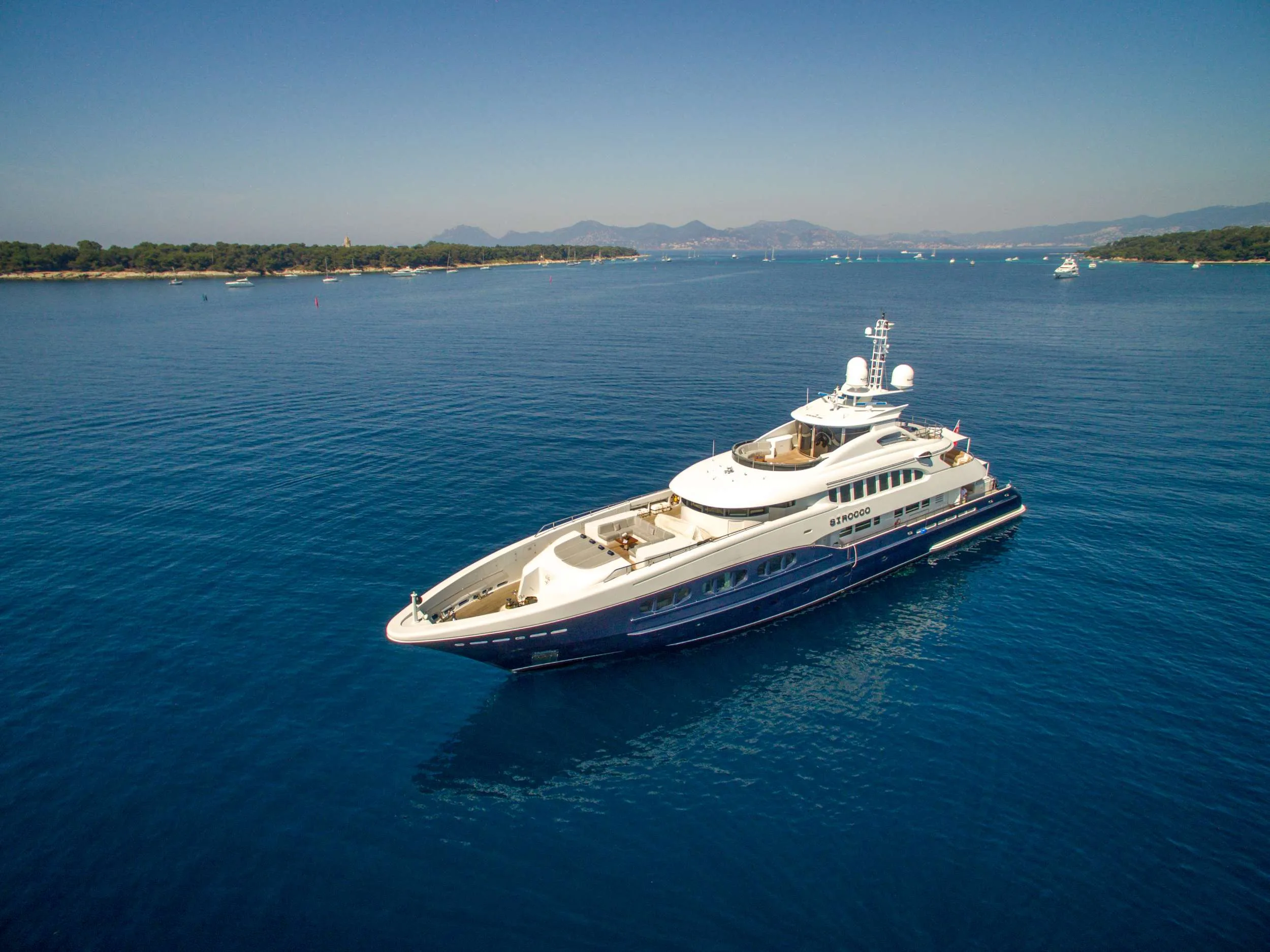 SIROCCO charter yacht