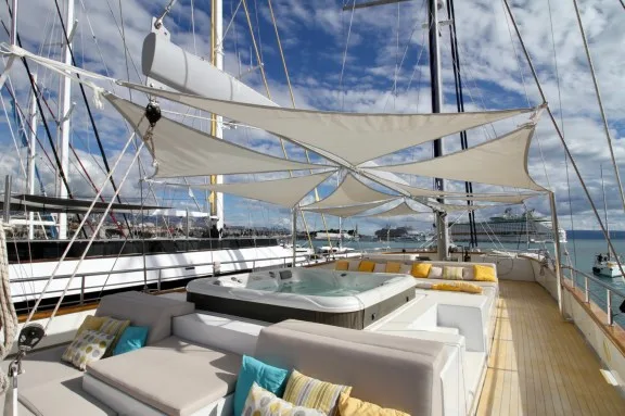Flybridge Jacuzzi Luxury Motorsailer Dalmatino