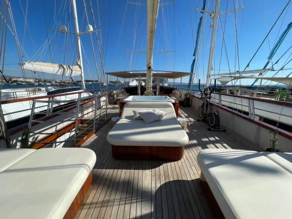 Sun Deck Jacuzzi Luxury Motorsailer Son de Mar