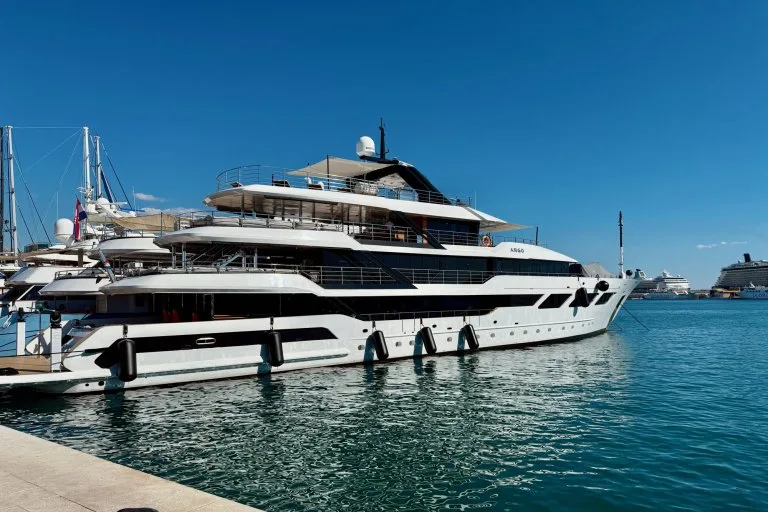 ARGO Review: 15 Crew for 26 Guests on Croatia’s Most Service-Heavy Big-Group Yacht