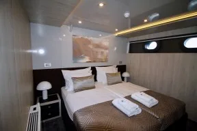 Real Yacht Image from Review