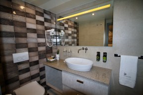 Real Yacht Image from Review