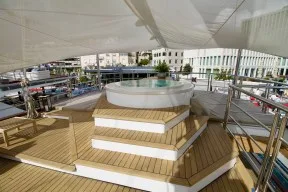 Real Yacht Image from Review