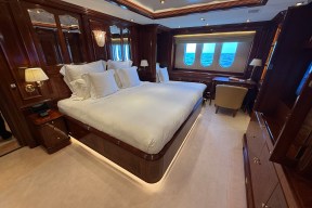 Real Yacht Image from Review