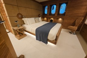 Real Yacht Image from Review