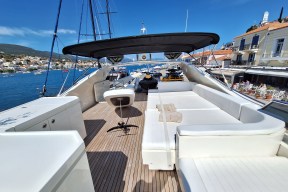 Real Yacht Image from Review