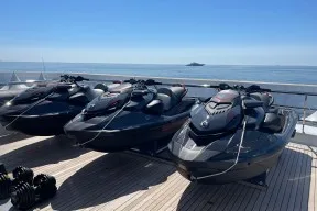 Real Yacht Image from Review