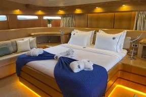Real Yacht Image from Review