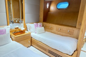 Real Yacht Image from Review