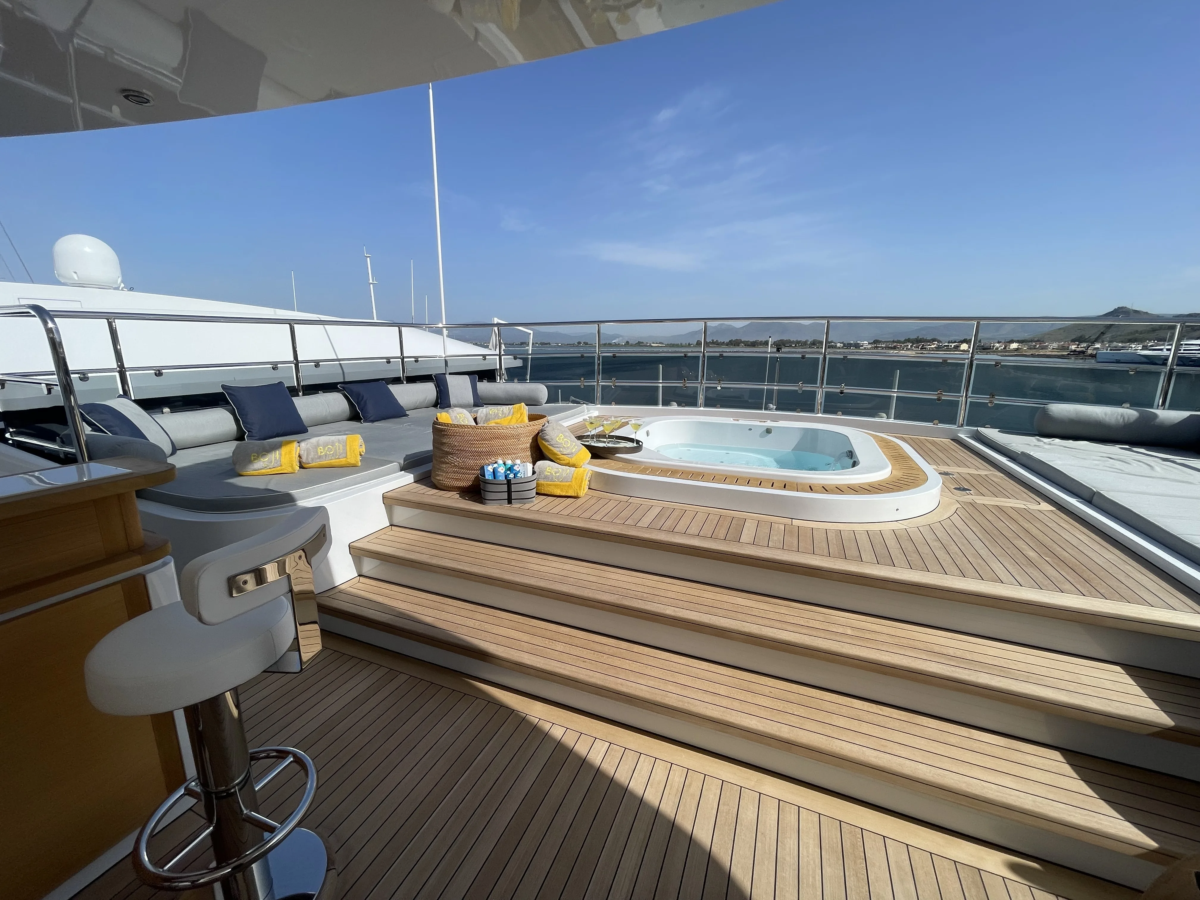 BOJI yacht sundeck and jacuzzi review image