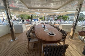 Real Yacht Image from Review