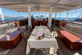 Real Yacht Image from Review