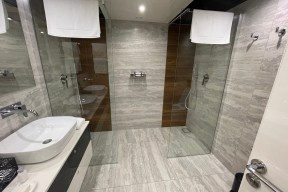 Real Yacht Image from Review