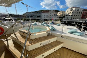 Real Yacht Image from Review
