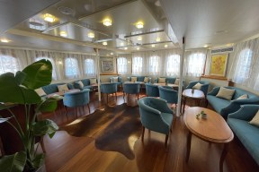 Real Yacht Image from Review