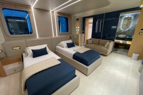 Real Yacht Image from Review