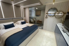 Real Yacht Image from Review