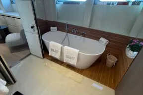 Real Yacht Image from Review