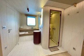 Real Yacht Image from Review