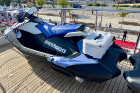 Real Yacht Image from Review