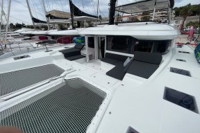 Real Yacht Image from Review