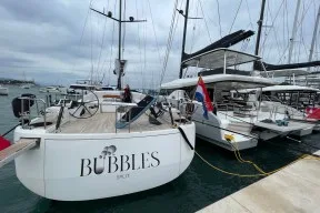 Real Yacht Image from Review
