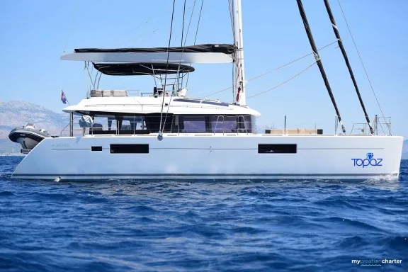 TOPAZ (Lagoon 560 S2)