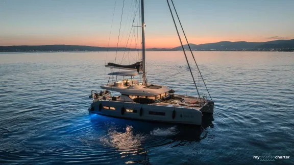 TRIWING OSSUS (LAGOON 55)