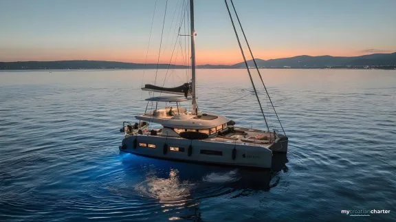 TRIWING OSSUS (LAGOON 55)