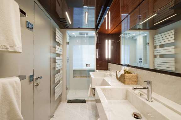 Master Stateroom En-suite - 2025