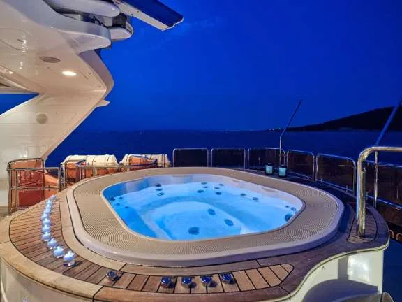 Image of OPTION B yacht #16