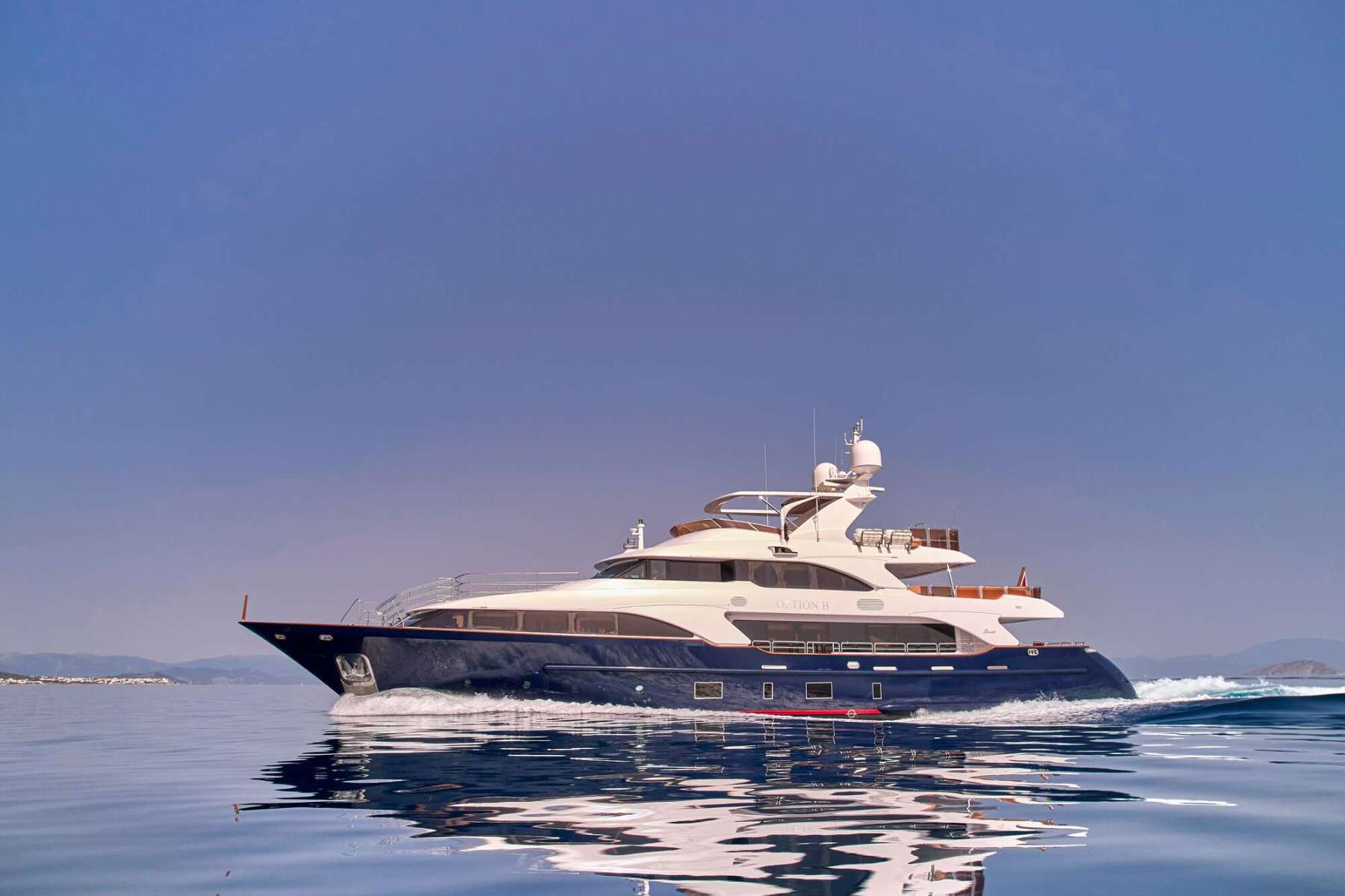 Main image of OPTION B yacht