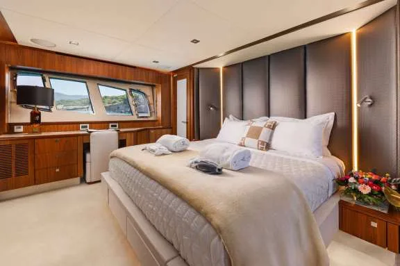 Image of BLADE 6 yacht #6