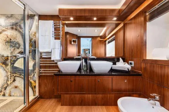 Image of BLADE 6 yacht #7