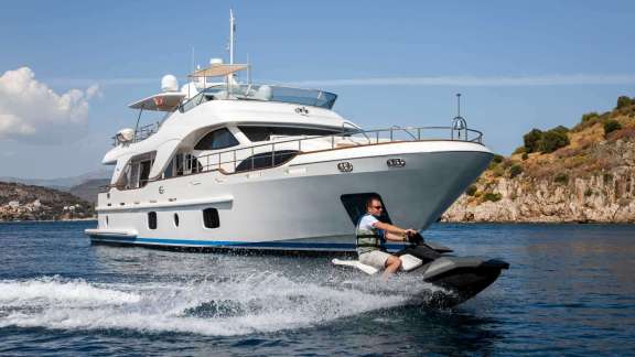 Image of REBECCA V yacht #11