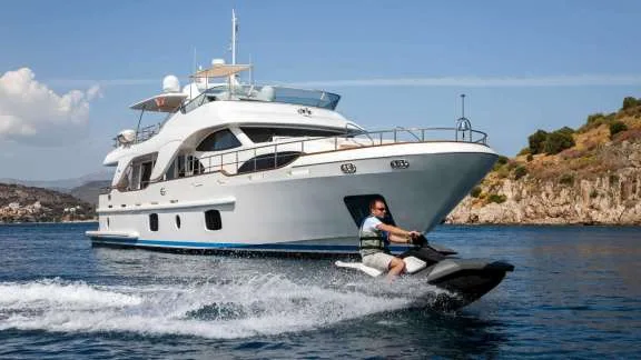 Image of REBECCA V yacht #11