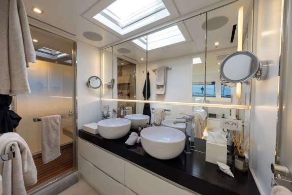 Image of ZULU 3 yacht #7