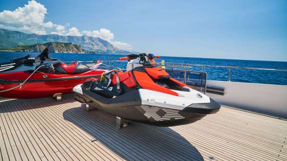 Image of MADRA II yacht #17