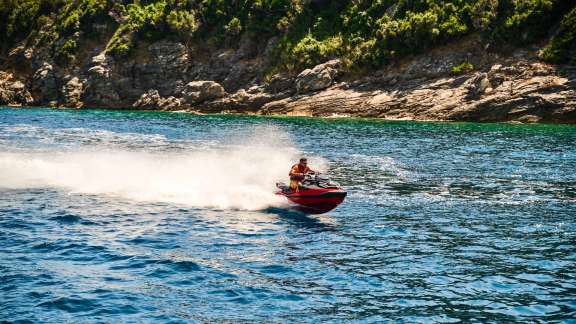 Image of MADRA II yacht #19