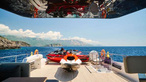 Image of MADRA II yacht #8