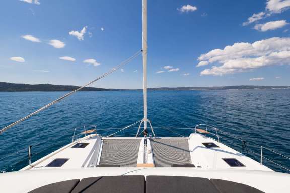 Image of CHAMPAGNE PLEASE yacht #15